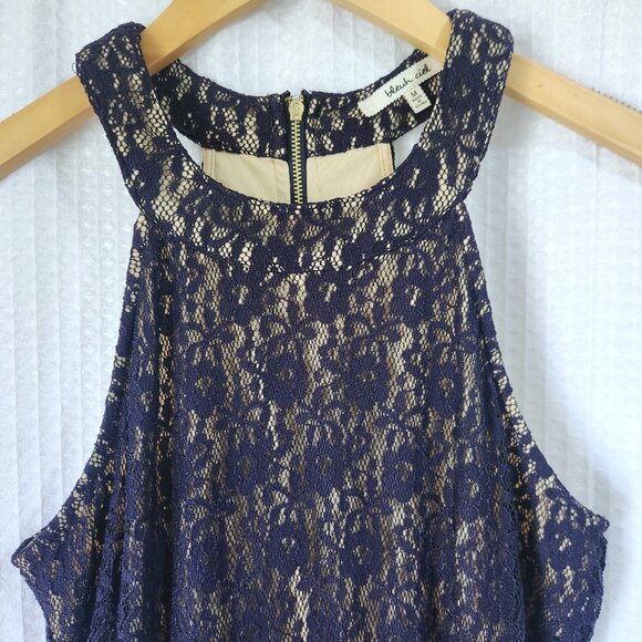 Bleuh ciel Dress Womens Size Medium Navy Lace Overlay Beige Shell VG Condition - Picture 3 of 8